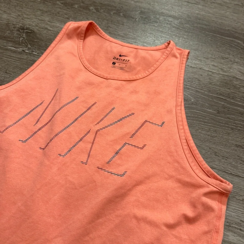 Nike Tank‎ Top Womens Medium Pink Spellout Logo Casual Workout Fitness Adult